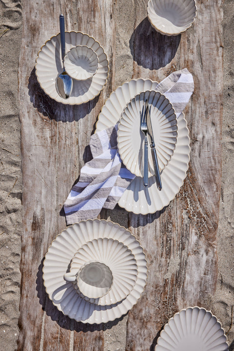 das Geschirr von Camille jedem Tischgedeck einen femininen Touch - Lene Bjerre