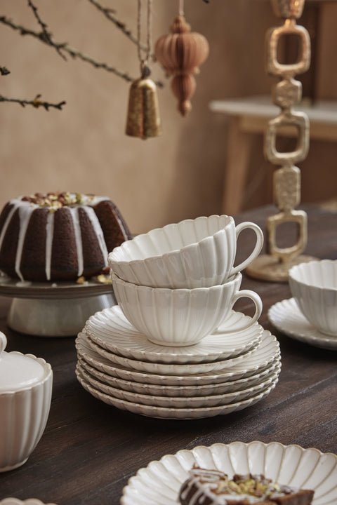 Camille tasse/untertasse 7x12,5 cm. gebrochenes weiss