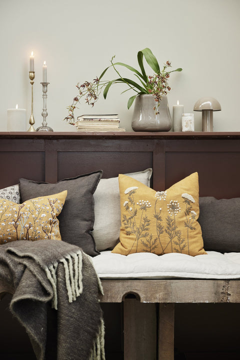 Essia Plaid/Decke 170x130 cm. Braun