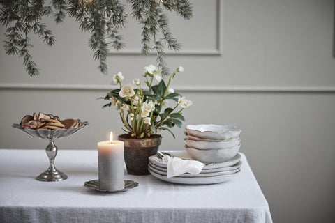 Philine Tablett H17 cm. antik silber