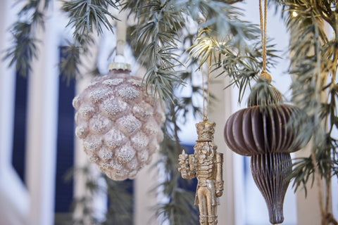 Nuttia ornament H10 cm. hell gold