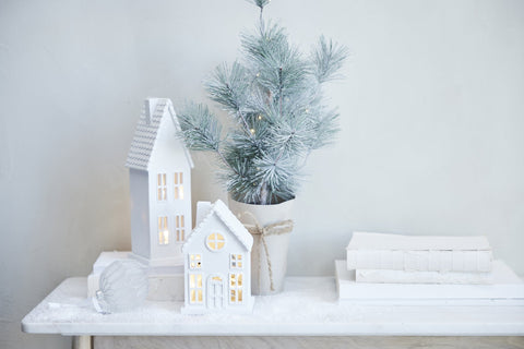 Seholia Lighthaus H28 cm. weiss