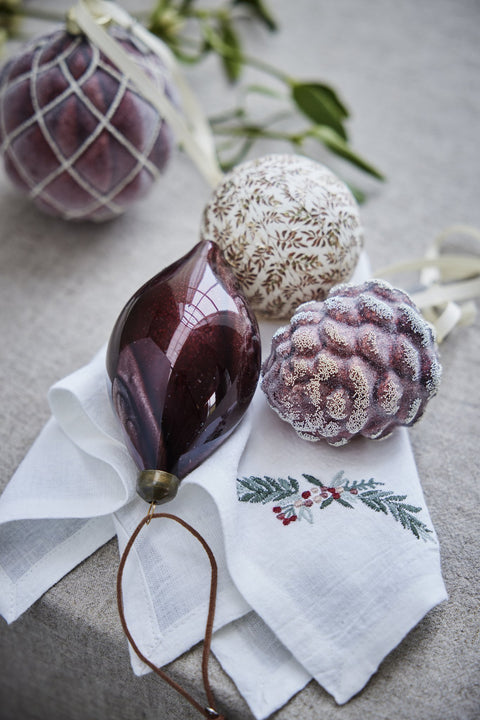 Norille ornament H9,5 cm. dunkle rot