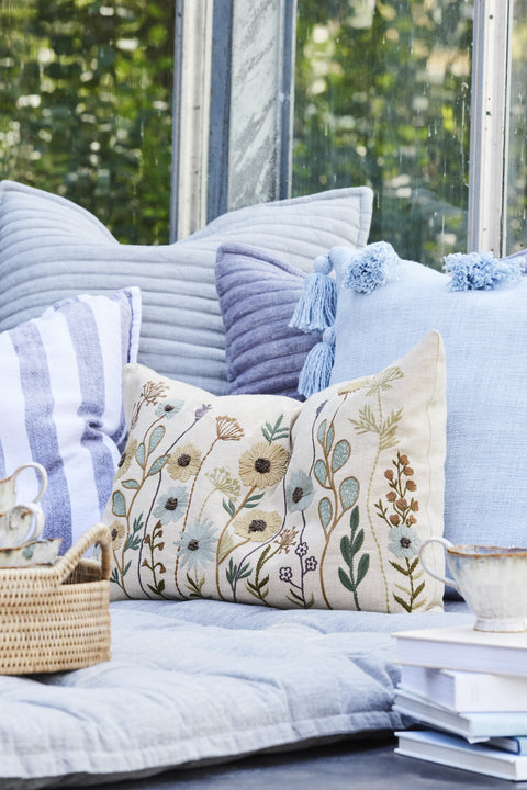 Ruth Kissenbezug mit Blumenstickerei 60x40