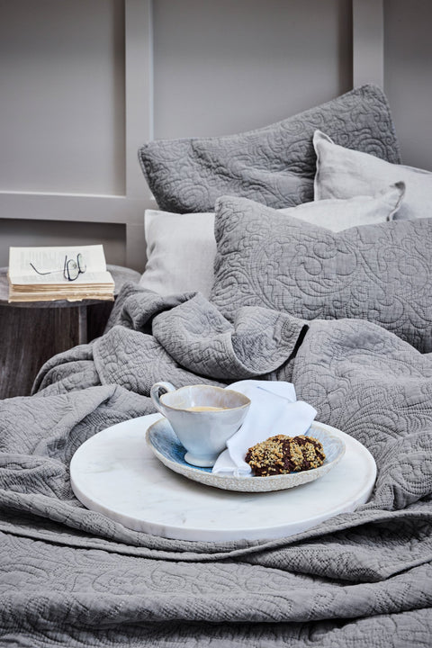 Isabelle Tagesdecke 260x240 cm. grau